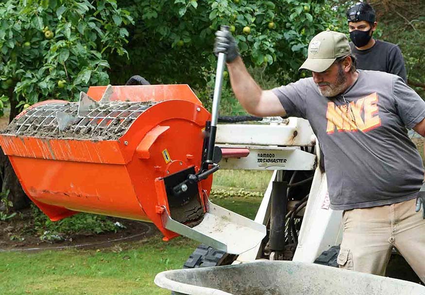 Pour with confidence using the Mini Hurricane